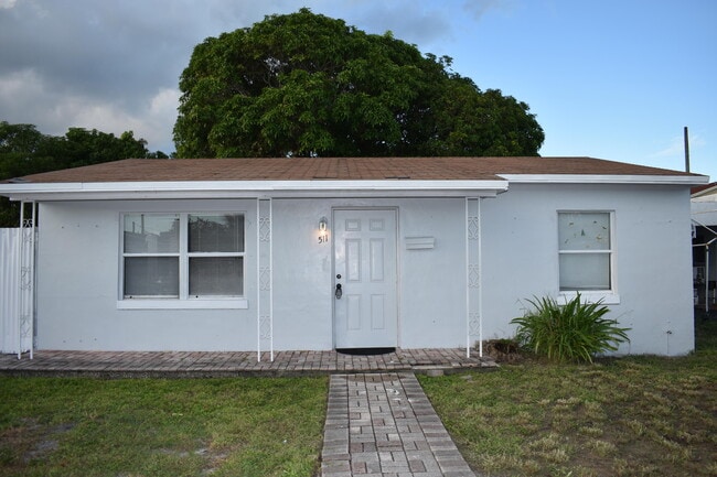 511 Hunter St in West Palm Beach, FL - Building Photo - Building Photo