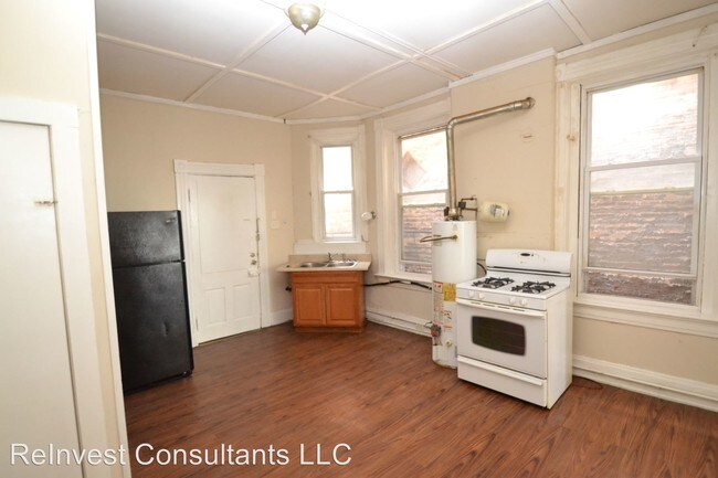 1042 Marshall Ave in Cincinnati, OH - Building Photo - Building Photo