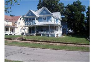 621 Cynthia St in Poplar Bluff, MO - Building Photo