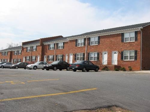 Nottingham Townhomes in Gastonia, NC - Building Photo - Building Photo