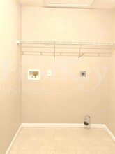 12 Amelia Park Dr in Amelia, OH - Building Photo - Building Photo