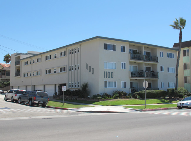 Sunset Riviera in Redondo Beach, CA - Building Photo - Building Photo