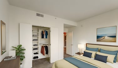 Hinge Apartments in Indianapolis, IN - Foto de edificio - Building Photo