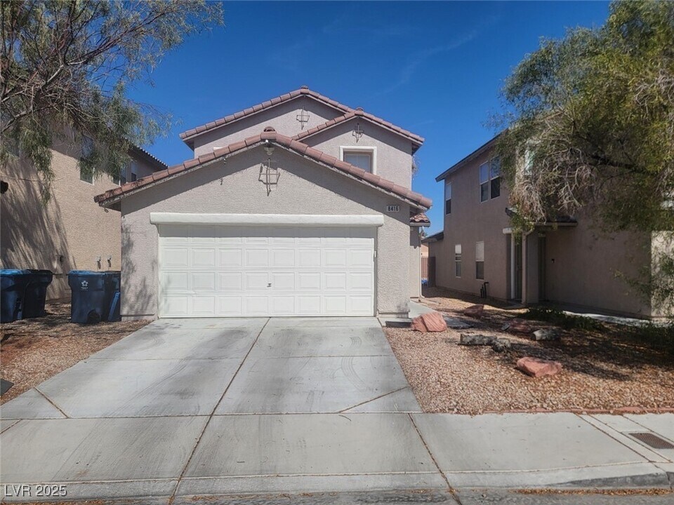 8416 Warthen Meadows St in Las Vegas, NV - Building Photo