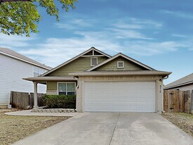 9210 Laguna Falls in San Antonio, TX - Building Photo