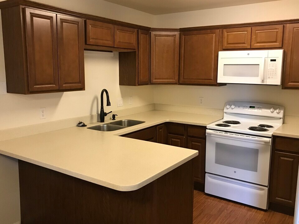 7003 Tumbleweed Dr, Unit B in Cheyenne, WY - Foto de edificio