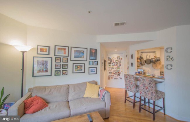 1926 16th St NW-Unit -1-1 in Washington, DC - Building Photo - Building Photo