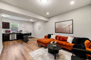 2207 W 18th St in Chicago, IL - Building Photo