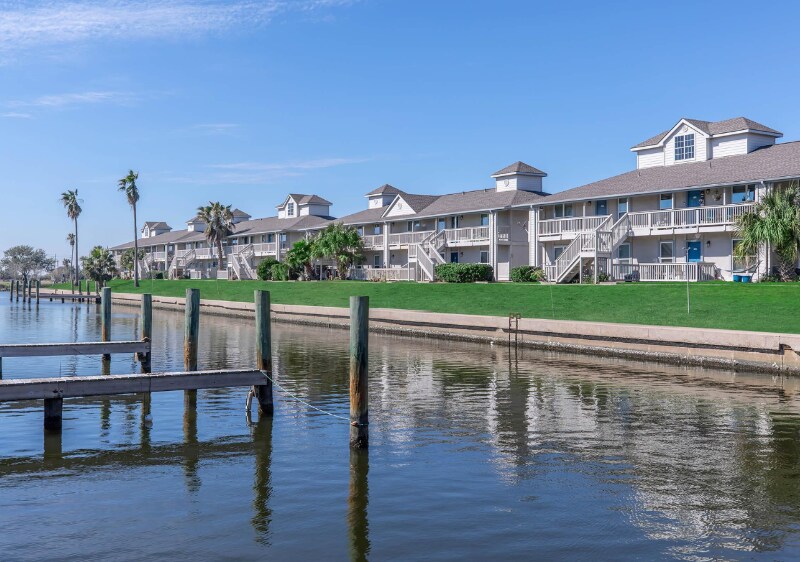 7400 Jones Dr-Unit -1221 in Galveston, TX - Building Photo