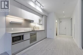 5 Buttermill Ave. in Vaughan, ON - Building Photo - Building Photo