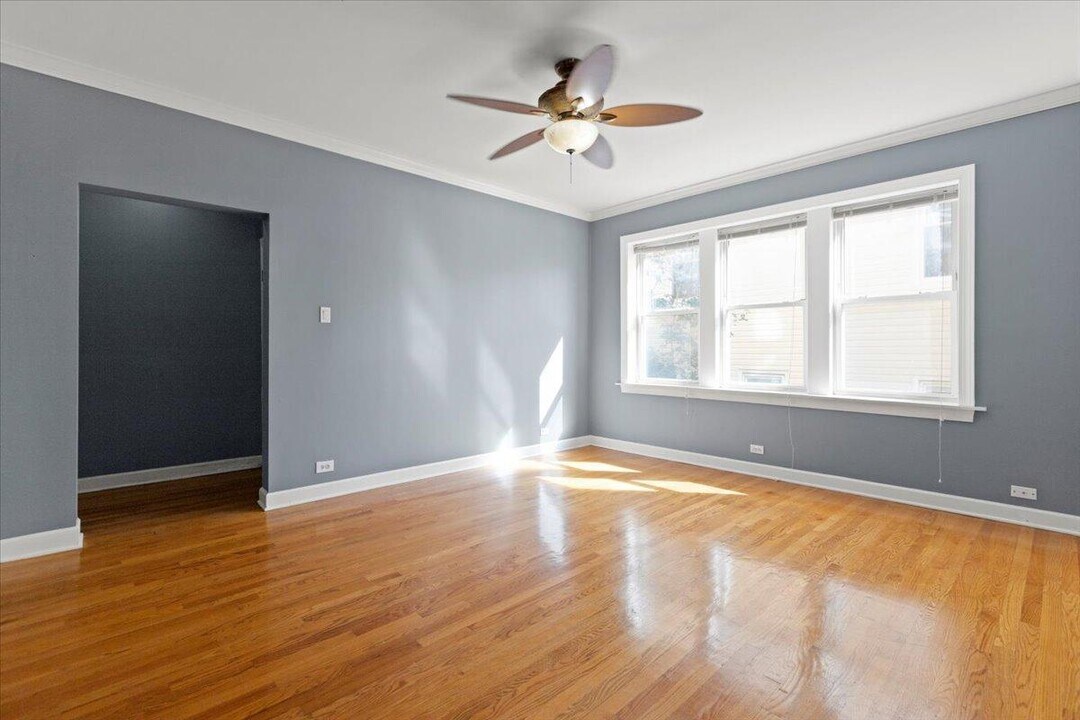 3555 W Lyndale St in Chicago, IL - Building Photo