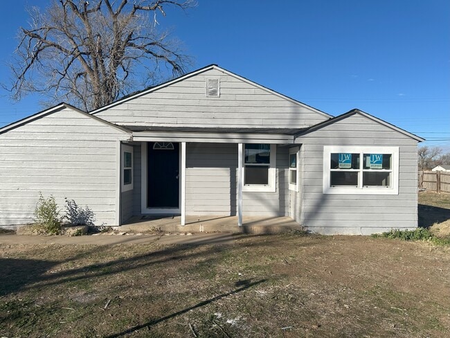 property at 1229 N Woodland St