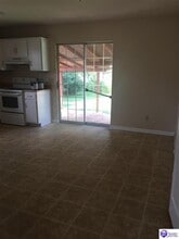 635 Independence Dr in Radcliff, KY - Building Photo - Building Photo