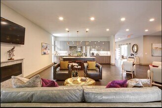 15405 Long Vista Dr in Austin, TX - Building Photo - Building Photo