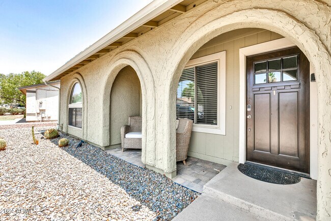 10655 E Mercer Ln in Scottsdale, AZ - Building Photo - Building Photo