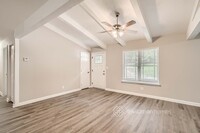 6839 Timberclair Ct in Lithonia, GA - Foto de edificio - Building Photo