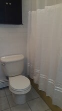 2 Gilmore Ter, Unit 1 bedroom 1 bathroom in Schenectady, NY - Foto de edificio - Building Photo