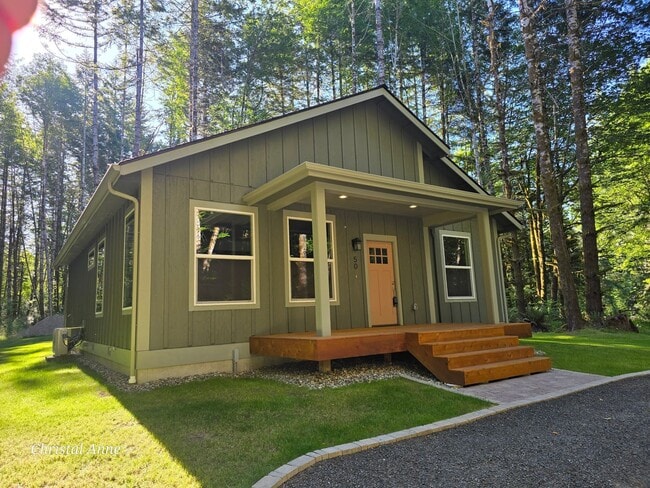 50 SE Crystal Crk Ct in Shelton, WA - Building Photo - Building Photo