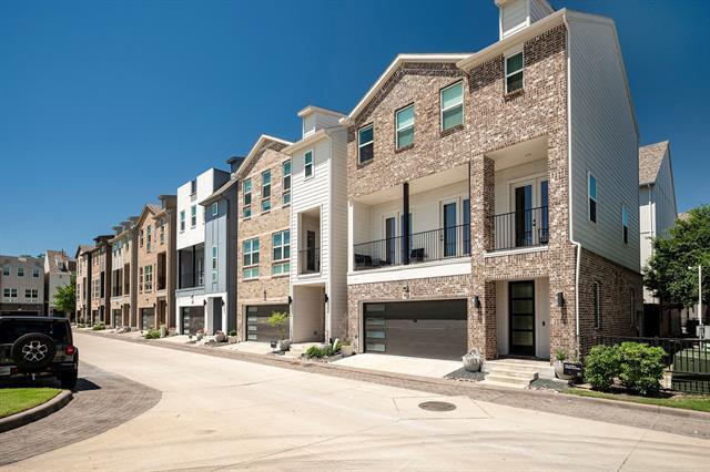 2547 La Altura Ln in Dallas, TX - Building Photo