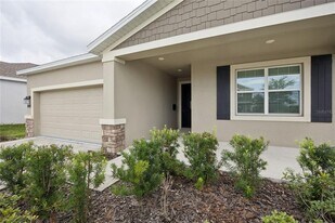 363 Loch Ct in Davenport, FL - Building Photo