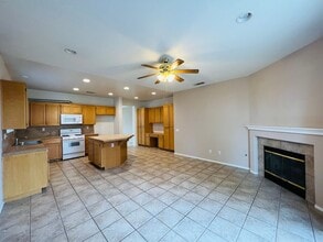 13278 Luna Rd in Victorville, CA - Building Photo - Building Photo