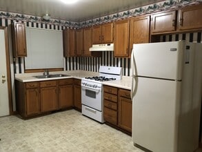 919 Cherry Street, Unit Apt B in Hammond, IN - Foto de edificio - Building Photo