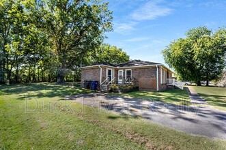 203 Hunter Dr in Columbia, TN - Building Photo - Building Photo