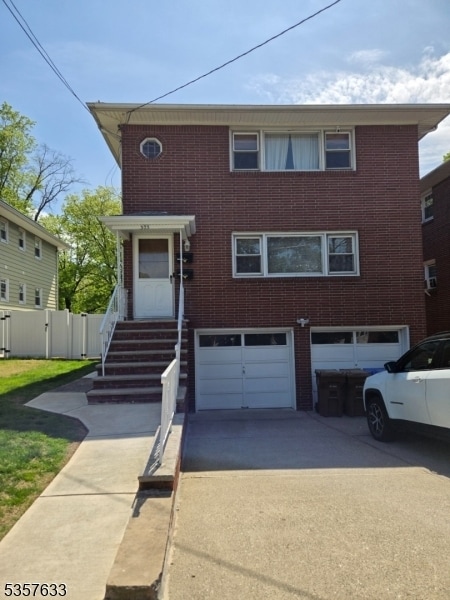 305 Kennedy Dr in Linden, NJ - Building Photo