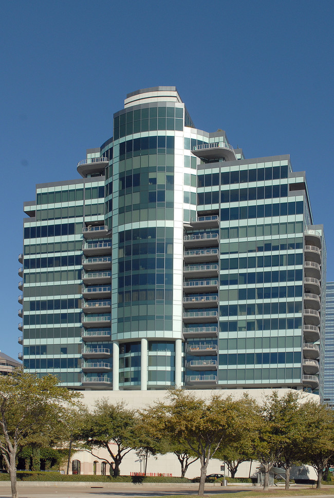 Cosmopolitan Condos in Houston, TX - Foto de edificio - Building Photo