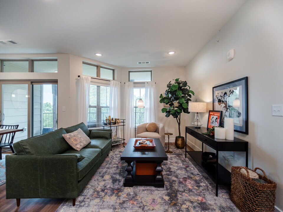 The Kelsey at Scofield Farms in Austin, TX - Foto de edificio