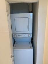 1 Glen Royal Pkwy in Miami, FL - Foto de edificio - Building Photo