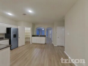 2717 Bull Shoals Dr in Fort Worth, TX - Foto de edificio - Building Photo