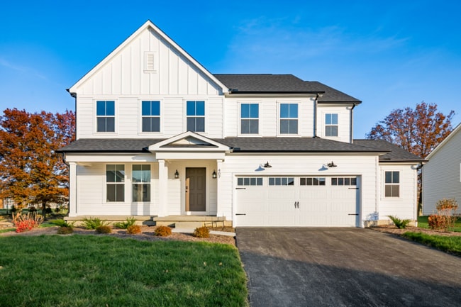 407 Zelkova Ln in Lewis Center, OH - Foto de edificio - Building Photo