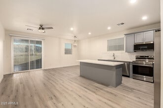 129 W Latona Rd in Phoenix, AZ - Building Photo - Building Photo