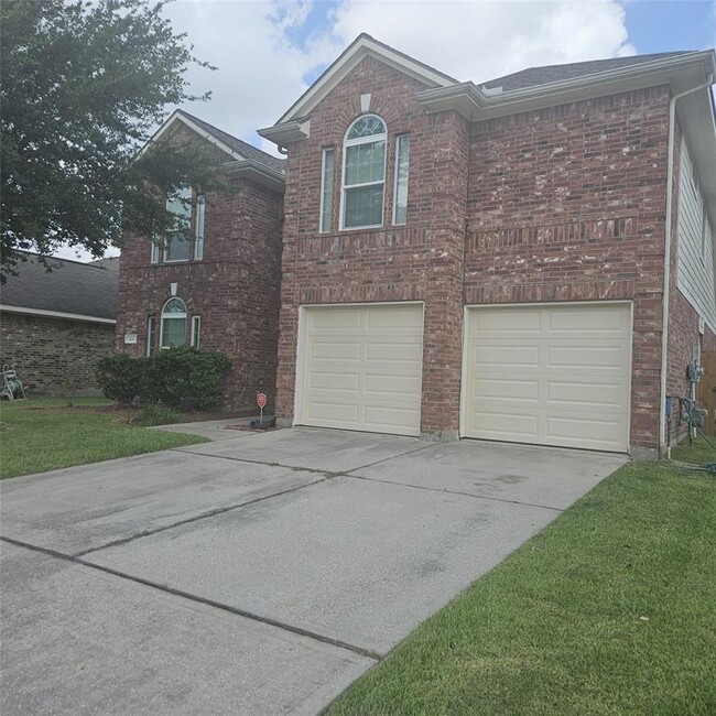 5111 Misty Village Ct in Spring, TX - Building Photo - Building Photo