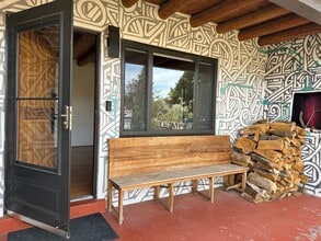 1361 Santa Rosa Dr in Santa Fe, NM - Foto de edificio - Building Photo