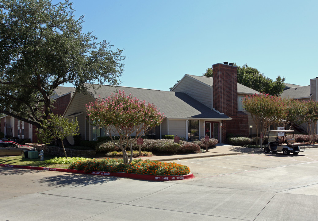 Peachtree Square in Garland, TX - Building Photo