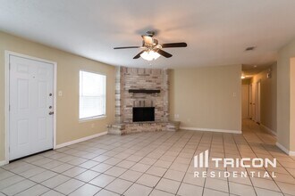 10111 Enchanted Stone Dr in Houston, TX - Building Photo - Building Photo