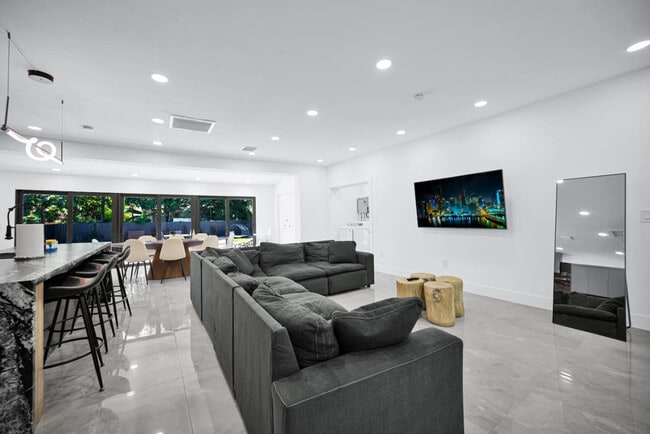 112 NW 53rd St