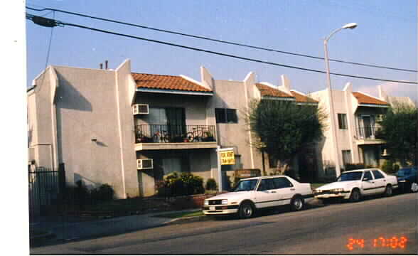 Sun Valley Apartments in Sun Valley, CA - Foto de edificio