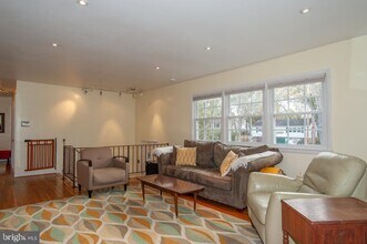 7807 Hayfield Rd in Alexandria, VA - Building Photo - Building Photo