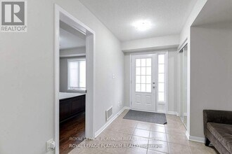 12 Ganton Heights in Brampton, ON - Building Photo - Building Photo