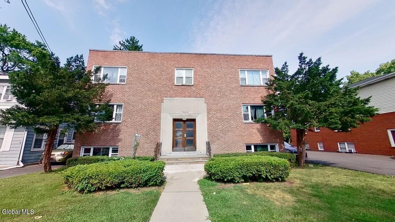 31 Parkwood St in Albany, NY - Foto de edificio