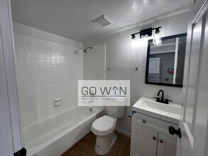 15601 N 30th St in Phoenix, AZ - Building Photo - Building Photo