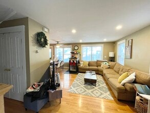 23 Iroquois St, Unit 1 in Boston, MA - Building Photo - Building Photo