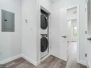 2212 N Marshall St in Philadelphia, PA - Foto de edificio - Building Photo