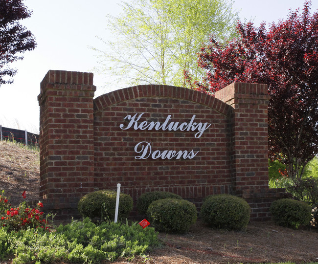 Kentucky Downs Townhomes in Newnan, GA - Building Photo - Building Photo