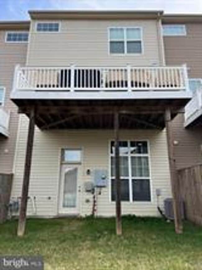 9075 Alexander Way in Manassas Park, VA - Building Photo - Building Photo