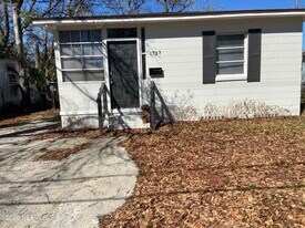 1737 W 24th St in Jacksonville, FL - Building Photo