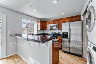 9695 W Chatfield Ave in Littleton, CO - Building Photo - Building Photo